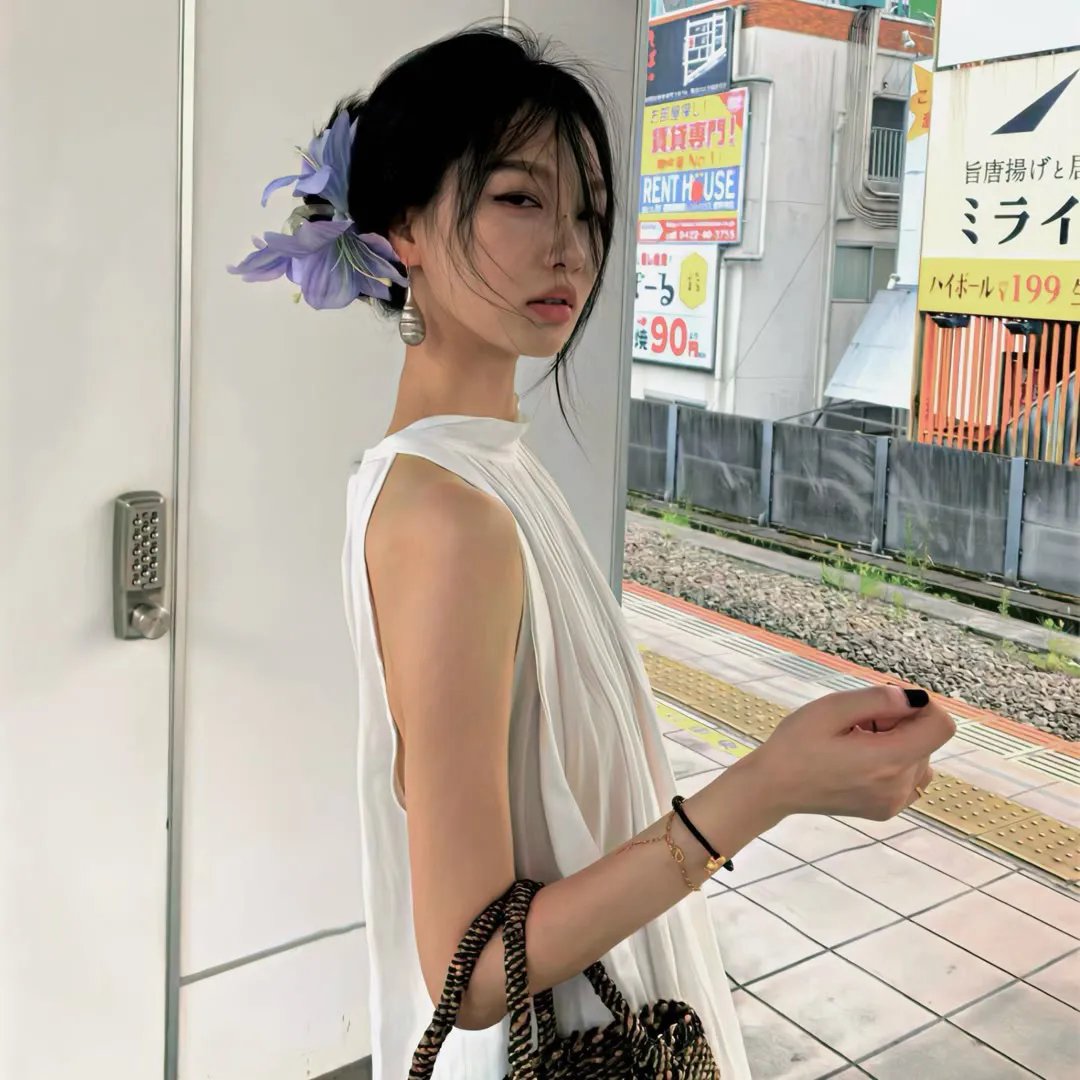 年轻女子